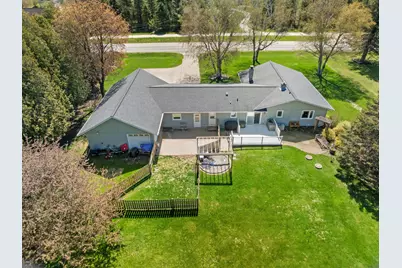 5204 S 10th St, Manitowoc, WI 54220 - Photo 35