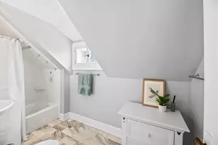 7831 W North Ave, Wauwatosa, WI 53213 - Photo 23