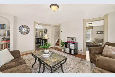 7831 W North Ave, Wauwatosa, WI 53213 - Photo 9