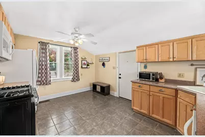 7831 W North Ave, Wauwatosa, WI 53213 - Photo 15