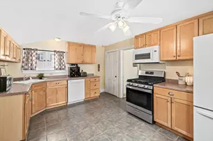 7831 W North Ave, Wauwatosa, WI 53213 - Photo 17