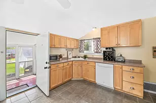 7831 W North Ave, Wauwatosa, WI 53213 - Photo 19