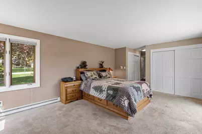 1712 S Craftsman Dr, New Berlin, WI 53146 - Photo 11