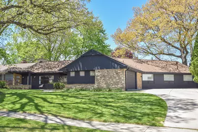 935 N 75th St, Wauwatosa, WI 53213 - Photo 37