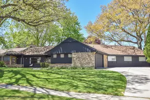 935 N 75th St, Wauwatosa, WI 53213 - Photo 37