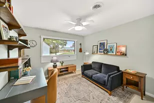 935 N 75th St, Wauwatosa, WI 53213 - Photo 27