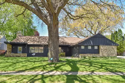 935 N 75th St, Wauwatosa, WI 53213 - Photo 39
