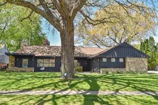 935 N 75th St, Wauwatosa, WI 53213 - Photo 39