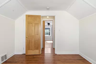 471 E Morgan Ave, Milwaukee, WI 53207 - Photo 15