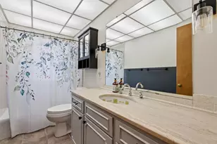 471 E Morgan Ave, Milwaukee, WI 53207 - Photo 11