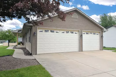 3655  Princeton Way, Sturtevant, WI 53177 - Photo 3