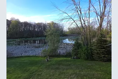 424  Van Buren Rd, Howards Grove, WI 53083 - Photo 11