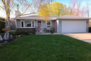 424 Van Buren Rd, Howards Grove, WI 53083 - Photo 1