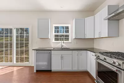 1824  Forestview Ct, Lake Geneva, WI 53147 - Photo 7