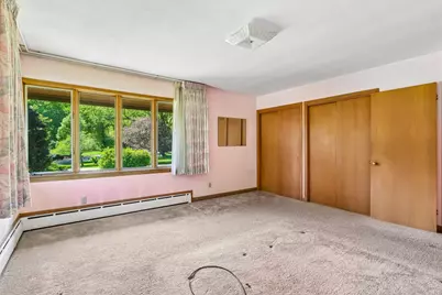11738 W Hayes Ave, West Allis, WI 53227 - Photo 17