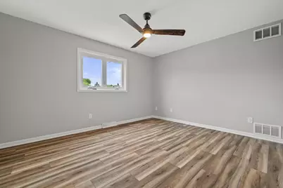 1322  Silent Sunday Ct, Racine, WI 53402 - Photo 27