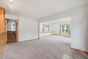 1880 Stardust Dr, Waukesha, WI 53186 - Photo 11
