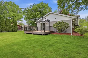 1880 Stardust Dr, Waukesha, WI 53186 - Photo 7