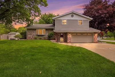 1880  Stardust Dr, Waukesha, WI 53186 - Photo 37