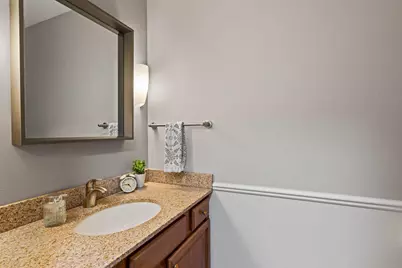 3119 W King Arthurs Ct, Greenfield, WI 53221 - Photo 21