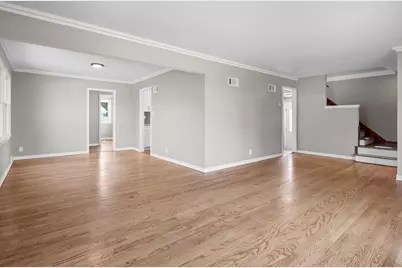 7438 N Seneca Rd, Fox Point, WI 53217 - Photo 7