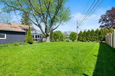 7438 N Seneca Rd, Fox Point, WI 53217 - Photo 35