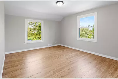 7438 N Seneca Rd, Fox Point, WI 53217 - Photo 19