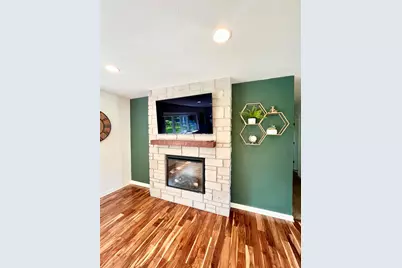 2525  Tilton Ln, Brookfield, WI 53045 - Photo 9