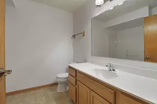 5855 Kinzie Ave, Racine, WI 53406 - Photo 17