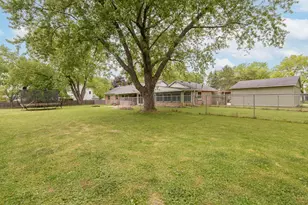 13715 W Cardinal Pkwy, New Berlin, WI 53151 - Photo 9