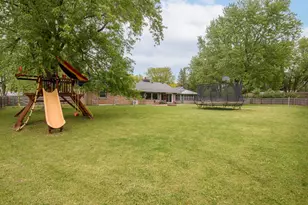 13715 W Cardinal Pkwy, New Berlin, WI 53151 - Photo 11