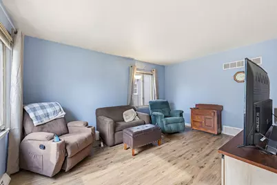 3421 S 80th St, Milwaukee, WI 53219 - Photo 5