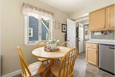 3421 S 80th St, Milwaukee, WI 53219 - Photo 9