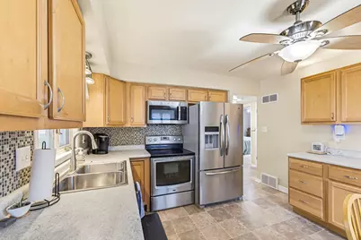 3421 S 80th St, Milwaukee, WI 53219 - Photo 7