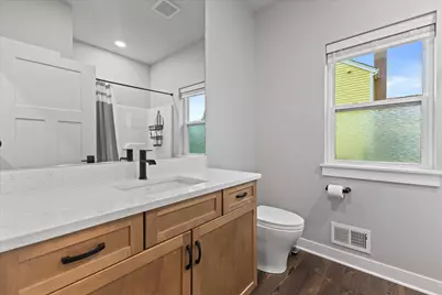 3013  Crosswinds Dr, Racine, WI 53403 - Photo 13