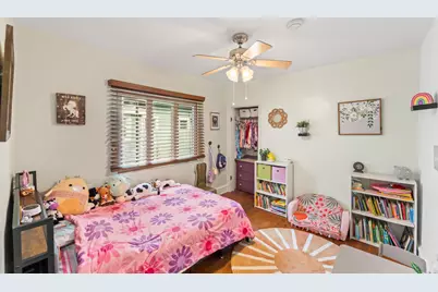 9009 W Cold Spring Rd, Greenfield, WI 53228 - Photo 19