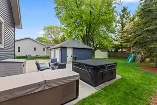 9009 W Cold Spring Rd, Greenfield, WI 53228 - Photo 37