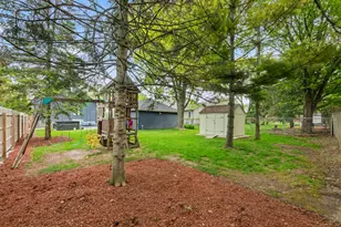 9009 W Cold Spring Rd, Greenfield, WI 53228 - Photo 39