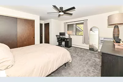 8525 W Waterford Ave #7, Greenfield, WI 53228 - Photo 19