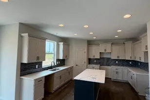 490 Talbots Woods Dr, Dousman, WI 53118 - Photo 9