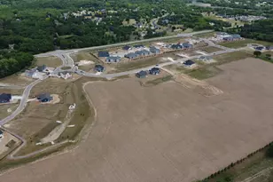 490 Talbots Woods Dr, Dousman, WI 53118 - Photo 5