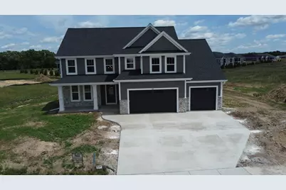 490  Talbots Woods Dr, Dousman, WI 53118 - Photo 1
