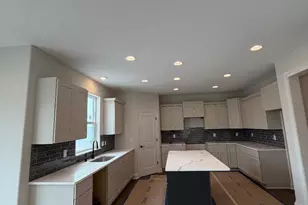 490 Talbots Woods Dr, Dousman, WI 53118 - Photo 5