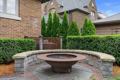 6537  Washington Cir, Wauwatosa, WI 53213 - Photo 39