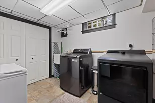 6537 Washington Cir, Wauwatosa, WI 53213 - Photo 35
