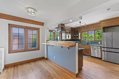 6537  Washington Cir, Wauwatosa, WI 53213 - Photo 13