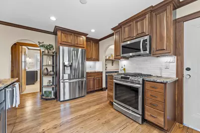 2648  Lefeber Ave, Wauwatosa, WI 53213 - Photo 13