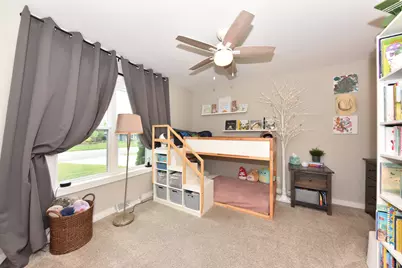 W163N10464  Ridgeview Ln, Germantown, WI 53022 - Photo 13