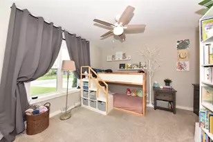 W163N10464 Ridgeview Ln, Germantown, WI 53022 - Photo 13