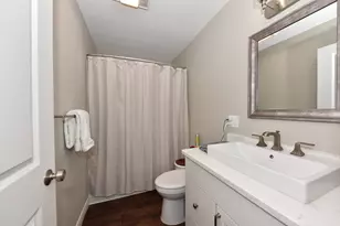 W163N10464 Ridgeview Ln, Germantown, WI 53022 - Photo 15